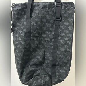 Pampered Chef carry-all bag with zippered side opening